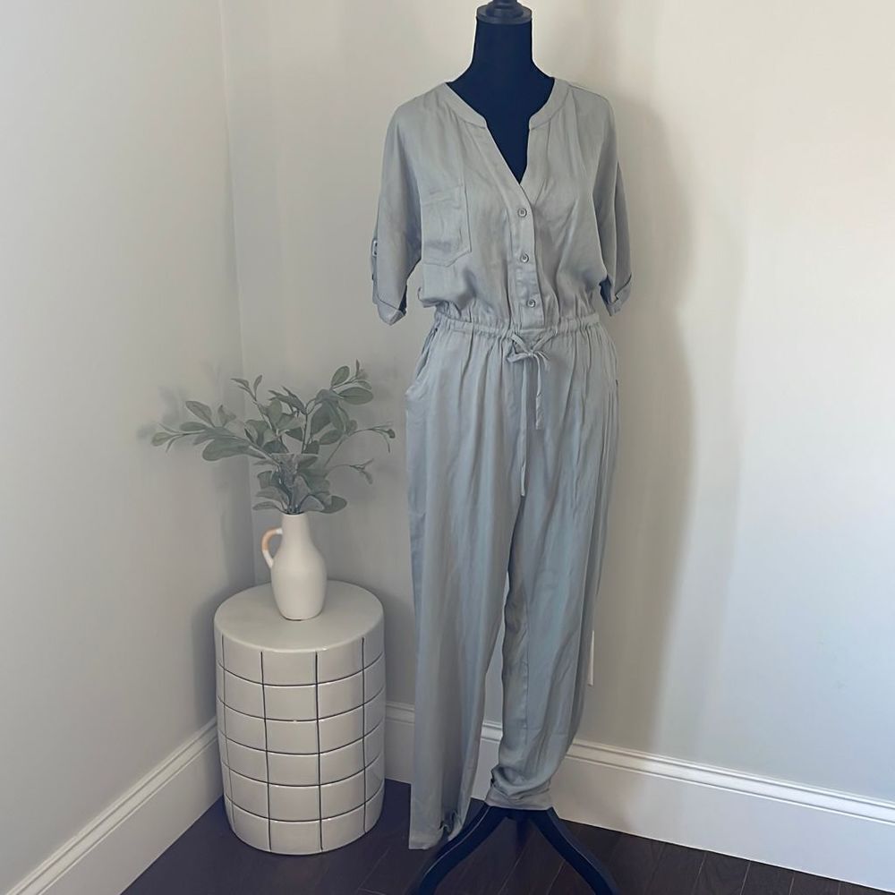 NWT FATE Apricot Lane Boutique Jumpsuit.‎ Size Medium